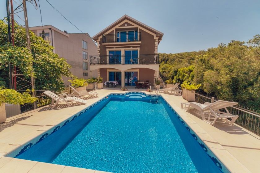 Image of House - 5 Bedrooms - 3 Bathrooms for Sale in Tivat-Djurasevici-Montenegro, Image 3