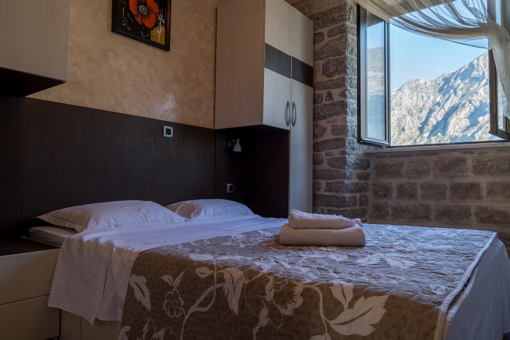 Image of House - 6 Bedrooms - 6 Bathrooms for Sale in Kotor-Prcanj-Montenegro, Image 47