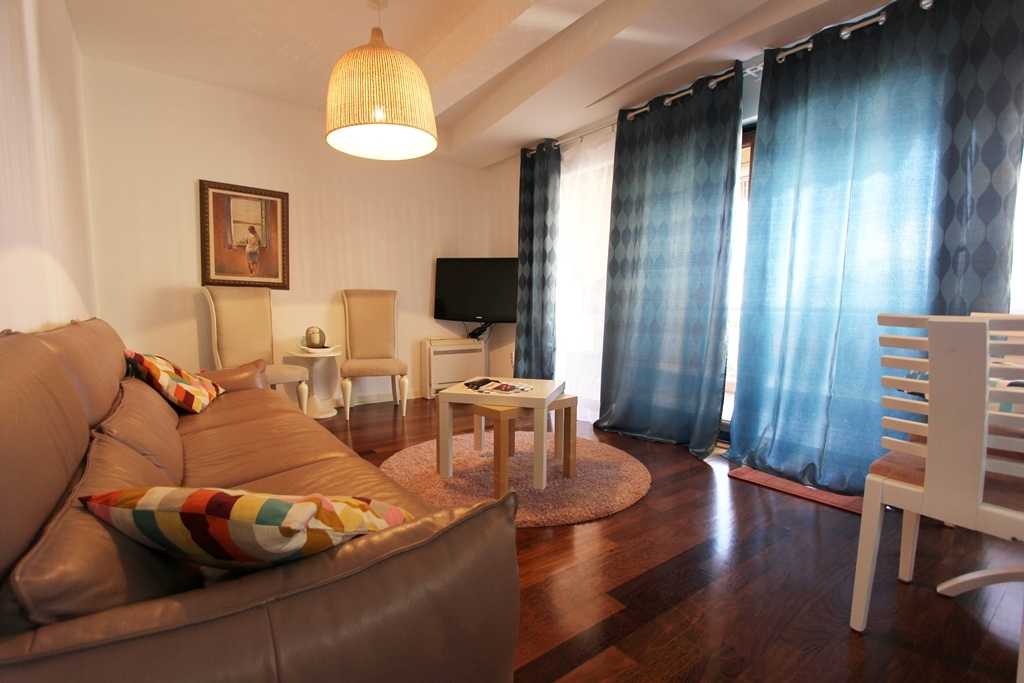 One bedroom apartment with sea view near St. Stefan