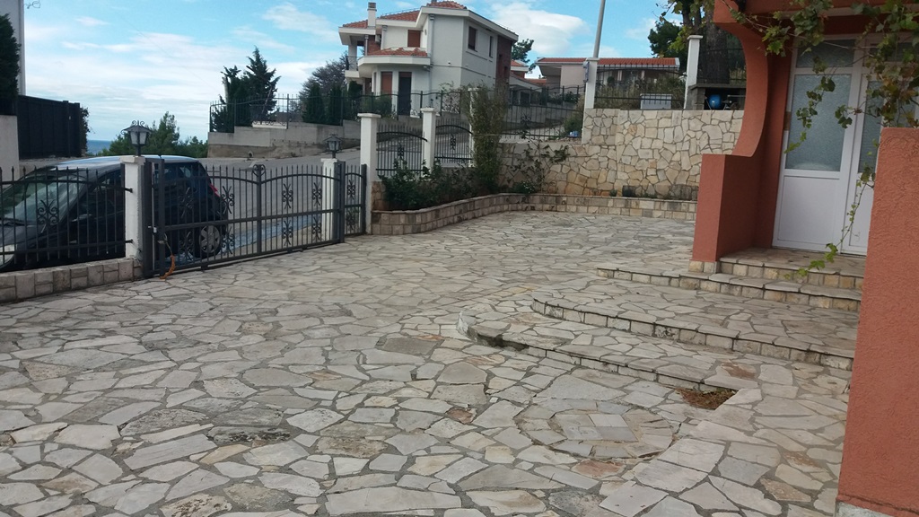 Image of House - 8 Bedrooms - 9 Bathrooms for Sale in Bar-Susanj-Montenegro, Image 6