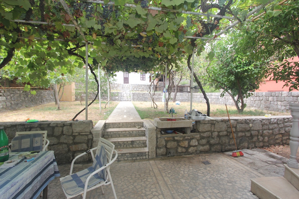 Image of House - 4 Bedrooms - 3 Bathrooms for Sale in Kotor-Kotor-Montenegro, Image 23
