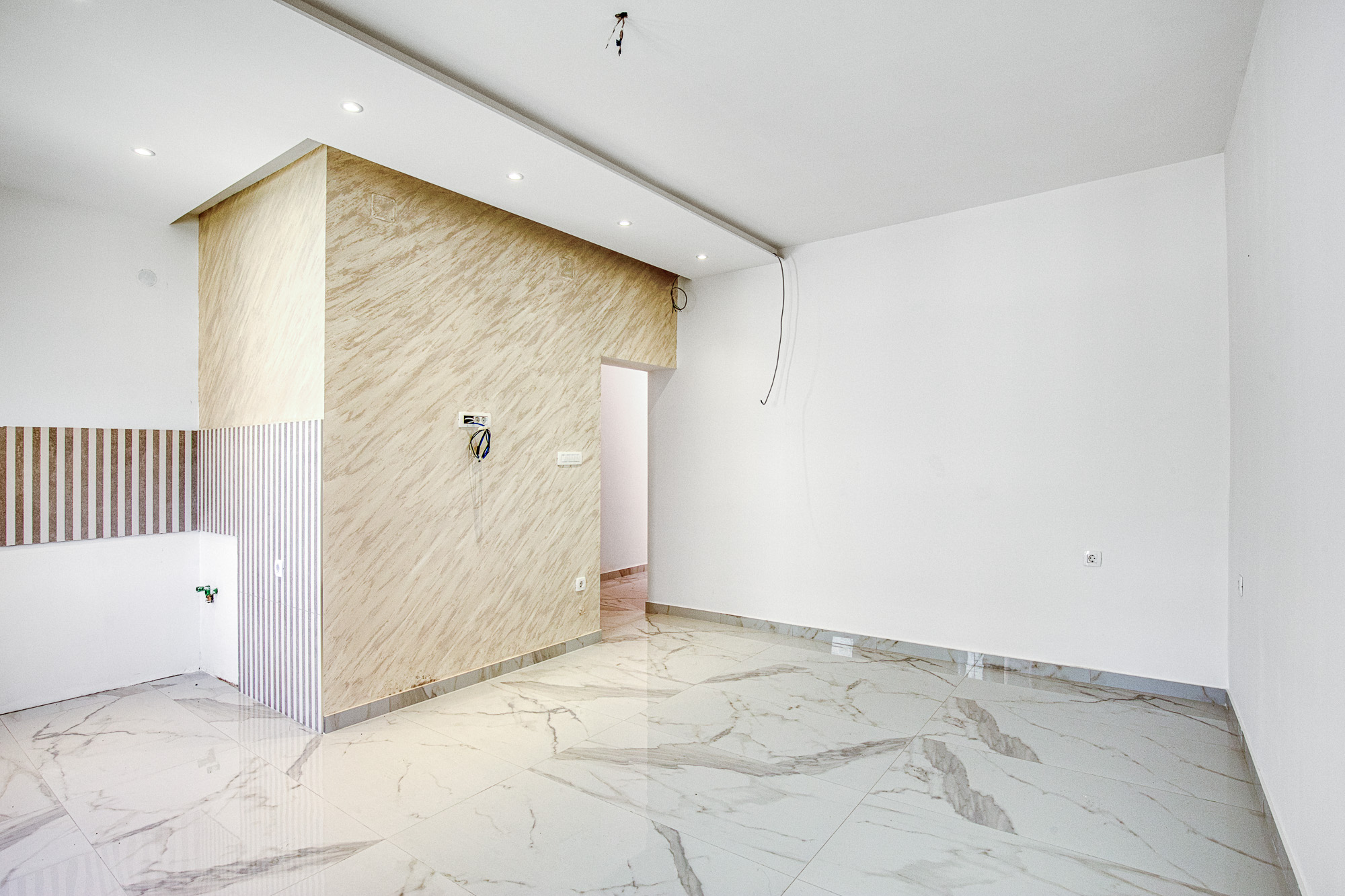 Image of Apartment - 2 Bedrooms - 1 Bathrooms for Sale in Tivat-Tivat-Montenegro, Image 7