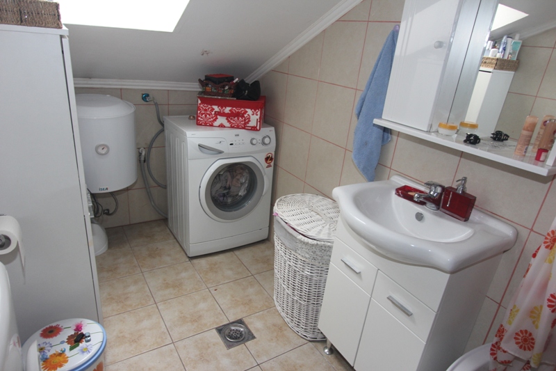 Image of House - 6 Bedrooms - 4 Bathrooms for Sale in Kotor-Kotor-Montenegro, Image 12