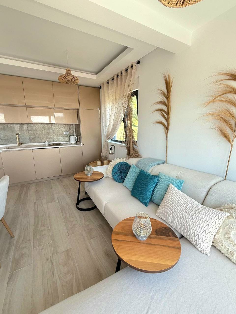 Image of Apartment - 2 Bedrooms - 1 Bathrooms for Sale in Tivat-Tivat-Montenegro, Image 2