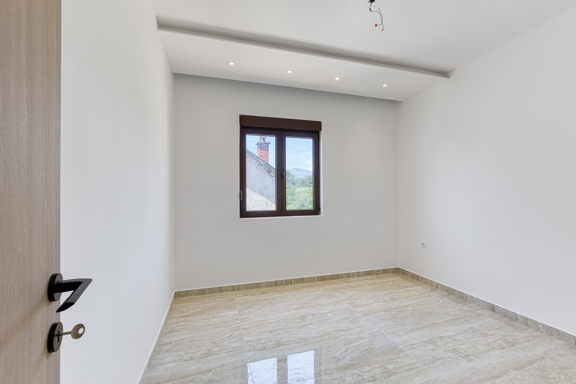 Image of Apartment - 3 Bedrooms - 1 Bathrooms for Sale in Tivat-Tivat-Montenegro, Image 11