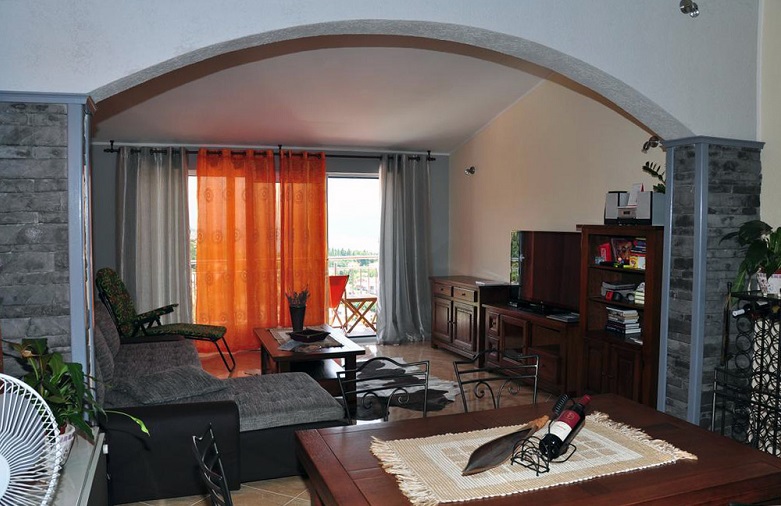 Image of House - 6 Bedrooms - 4 Bathrooms for Sale in Herceg-Novi-Herceg Novi-Montenegro, Image 19