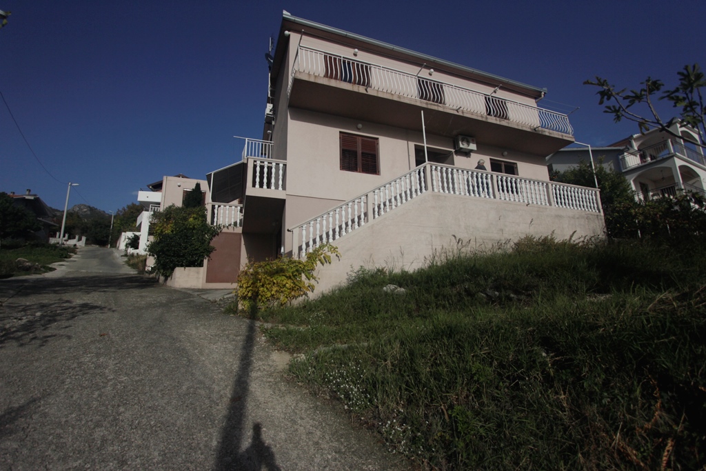 Image of House - 5 Bedrooms - 4 Bathrooms for Sale in Herceg-Novi-Herceg Novi-Montenegro, Image 9