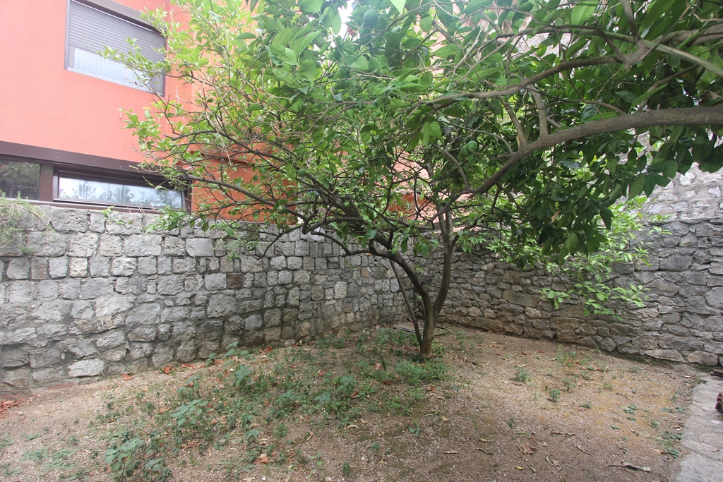 Image of House - 4 Bedrooms - 3 Bathrooms for Sale in Kotor-Kotor-Montenegro, Image 27