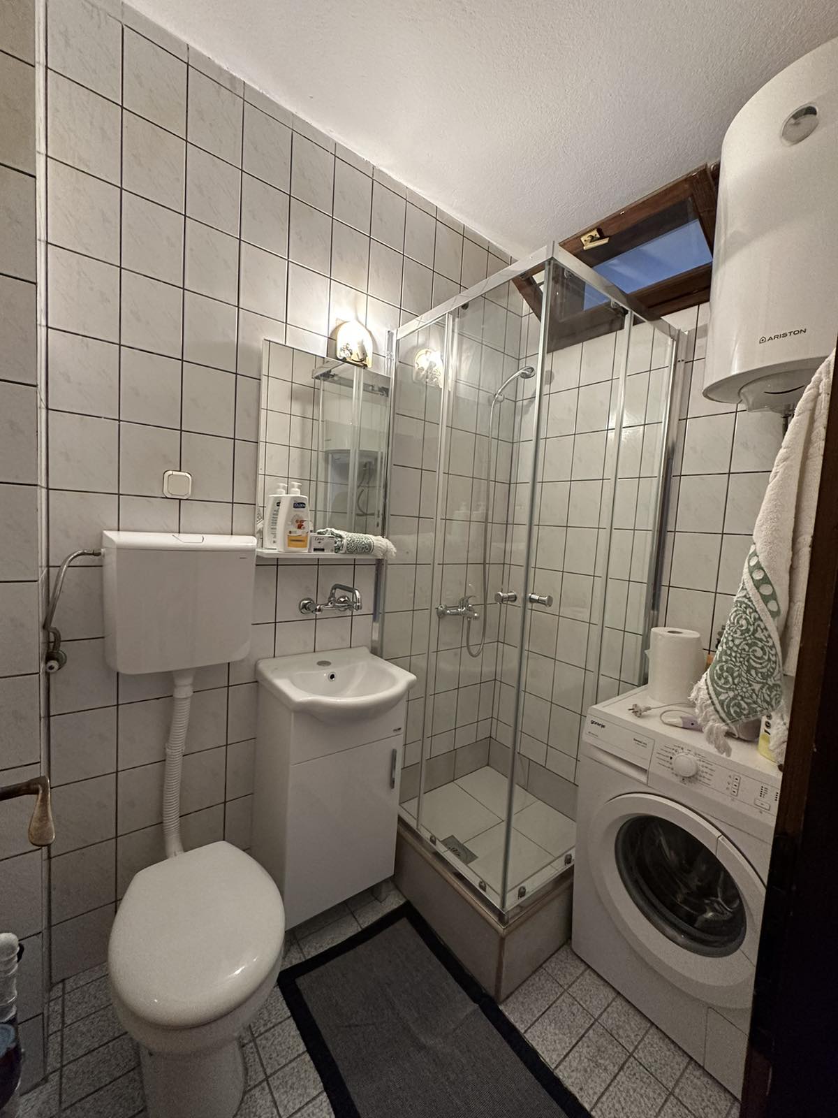Image of Apartment - 1 Bedrooms - 1 Bathrooms for Sale in Budva-Budva-Montenegro, Image 6