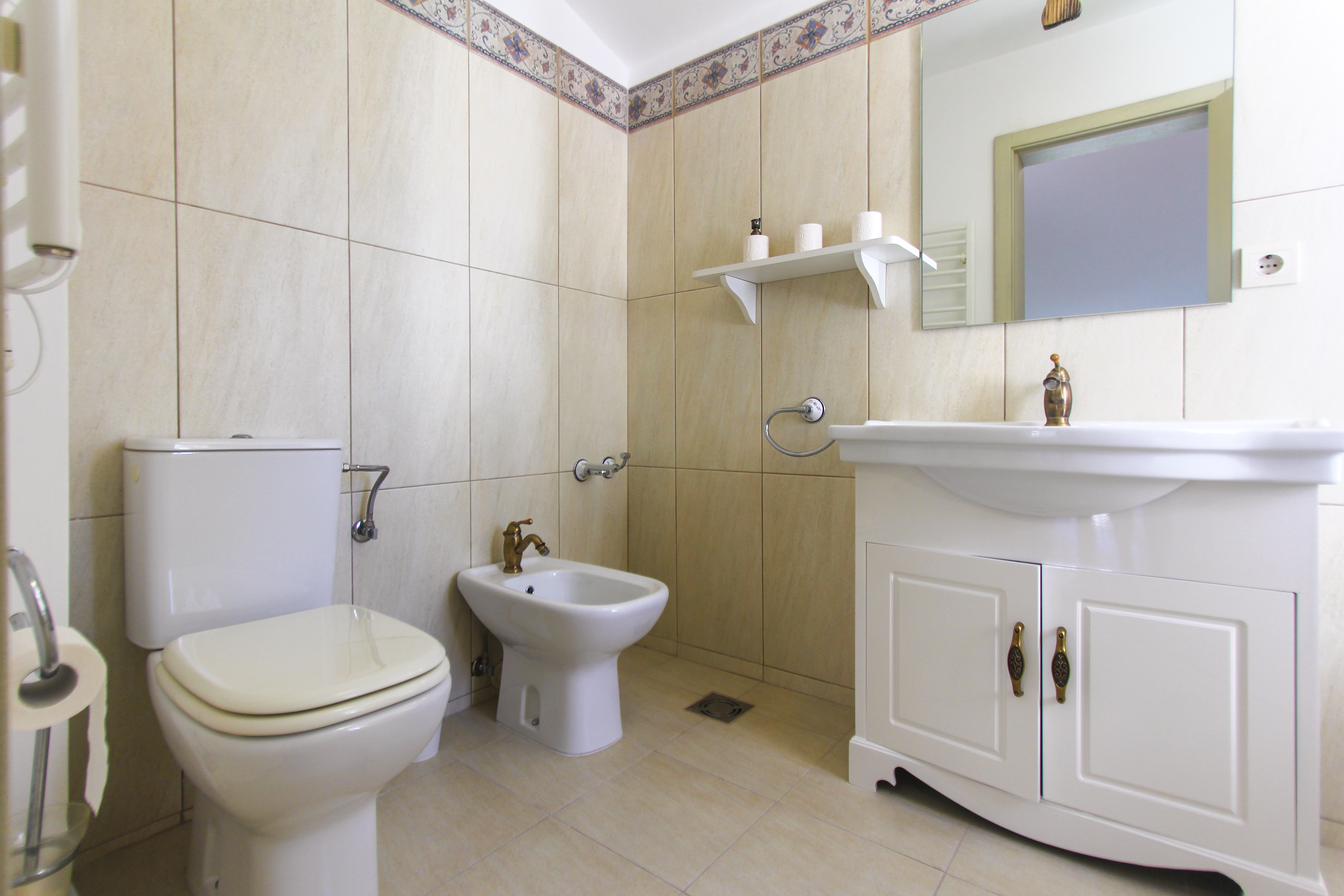 Image of House - 4 Bedrooms - 5 Bathrooms for Sale in Bar-Zeleni Pojas-Montenegro, Image 21