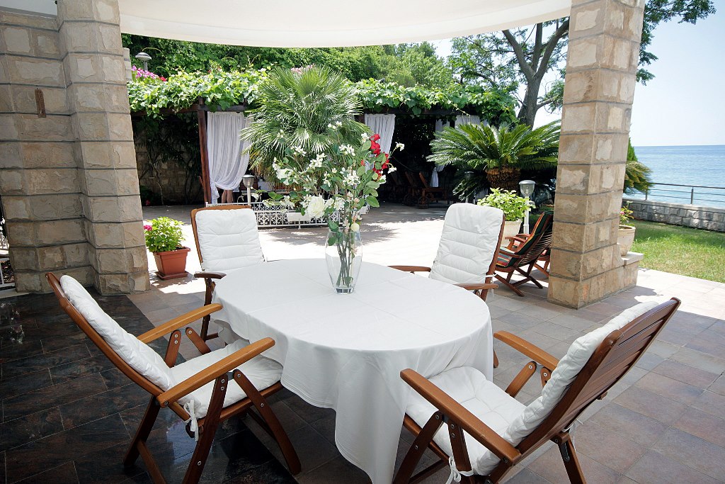 Image of Villa - 13 Bedrooms - 12 Bathrooms for Sale in Budva-Sveti Stefan-Montenegro, Image 7