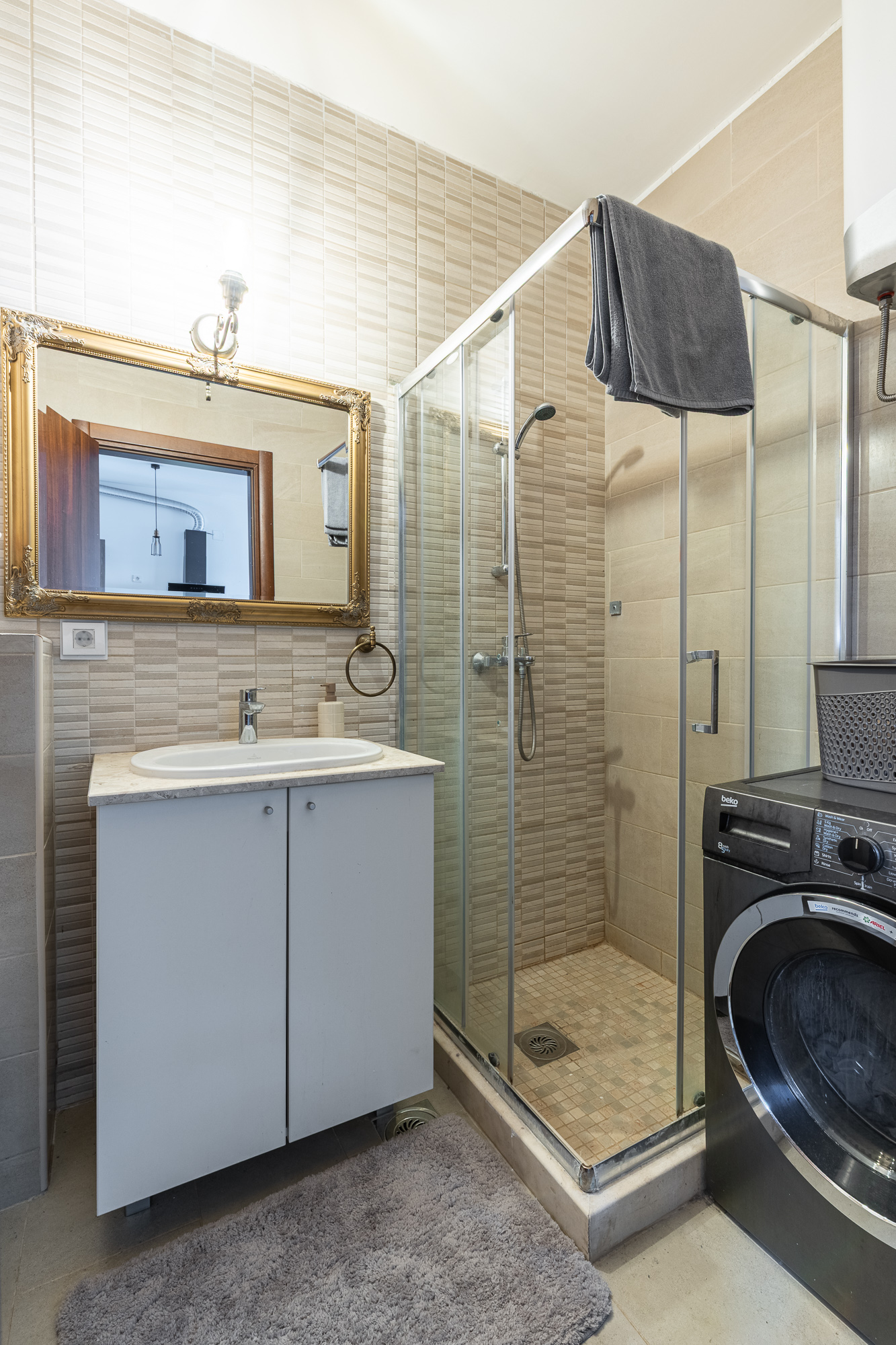 Image of Apartment - 1 Bedrooms - 1 Bathrooms for Sale in Tivat-Tivat-Montenegro, Image 17