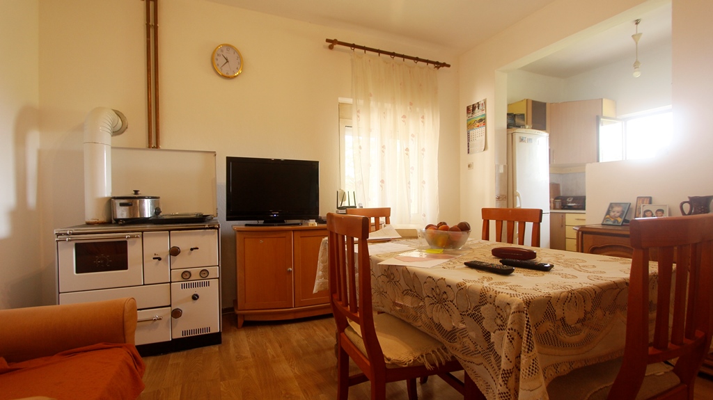 Image of House - 5 Bedrooms - 3 Bathrooms for Sale in Kotor-Radanovici-Montenegro, Image 3