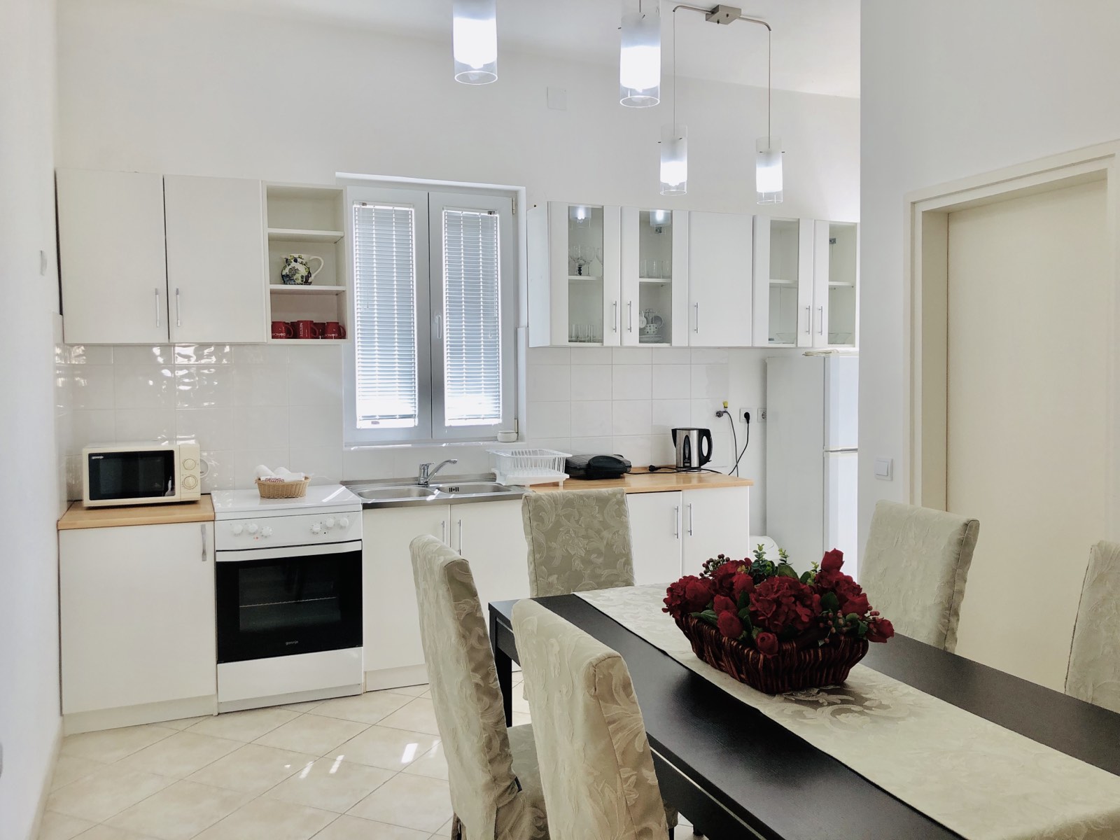 Image of House - 9 Bedrooms - 7 Bathrooms for Sale in Herceg-Novi-Topla-Montenegro, Image 3