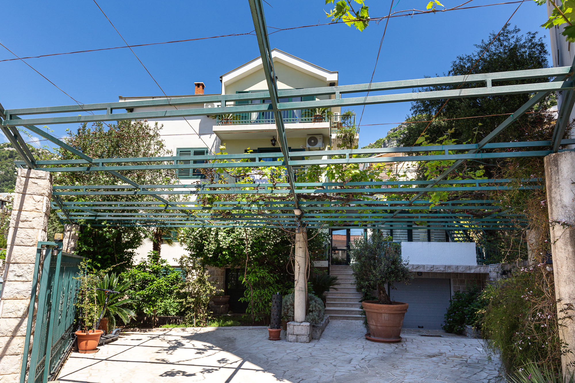 Image of House - 6 Bedrooms - 3 Bathrooms for Sale in Budva-Budva-Montenegro, Image 30