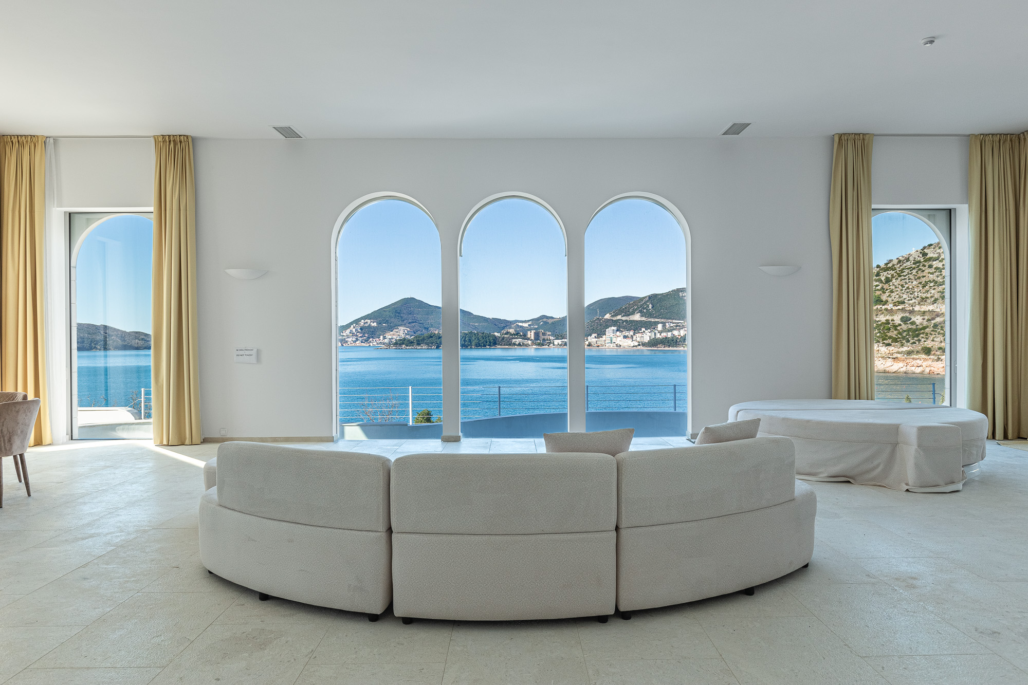 Image of Villa - 4 Bedrooms for Sale in Budva-Kamenovo-Montenegro, Image 5