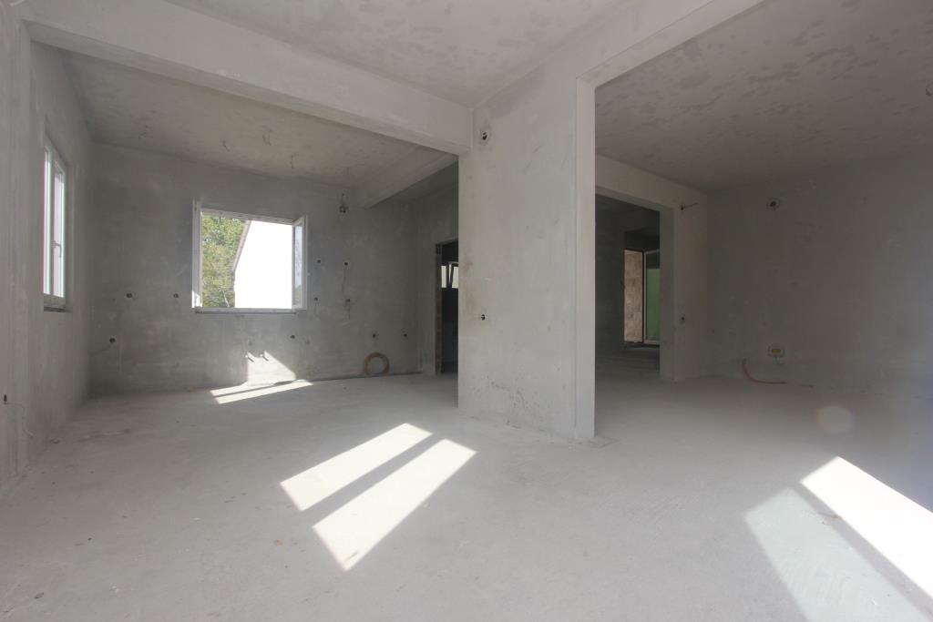 Image of House - 4 Bedrooms - 3 Bathrooms for Sale in Herceg-Novi-Herceg Novi-Montenegro, Image 6