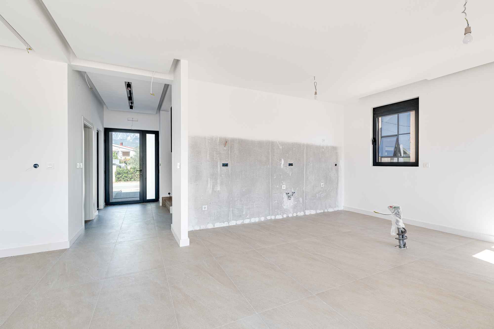  Image of House - 3 Bedrooms - 3 Bathrooms for Residential For Sale in Bar-Bar-Montenegro, Image 7