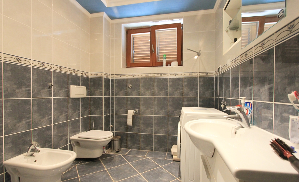 Image of Villa - 5 Bedrooms - 7 Bathrooms for Sale in Bar-Susanj-Montenegro, Image 13