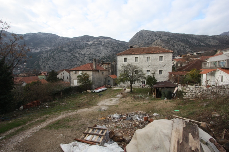 Image of House - 9 Bedrooms - 3 Bathrooms for Sale in Kotor-Risan-Montenegro, Image 2