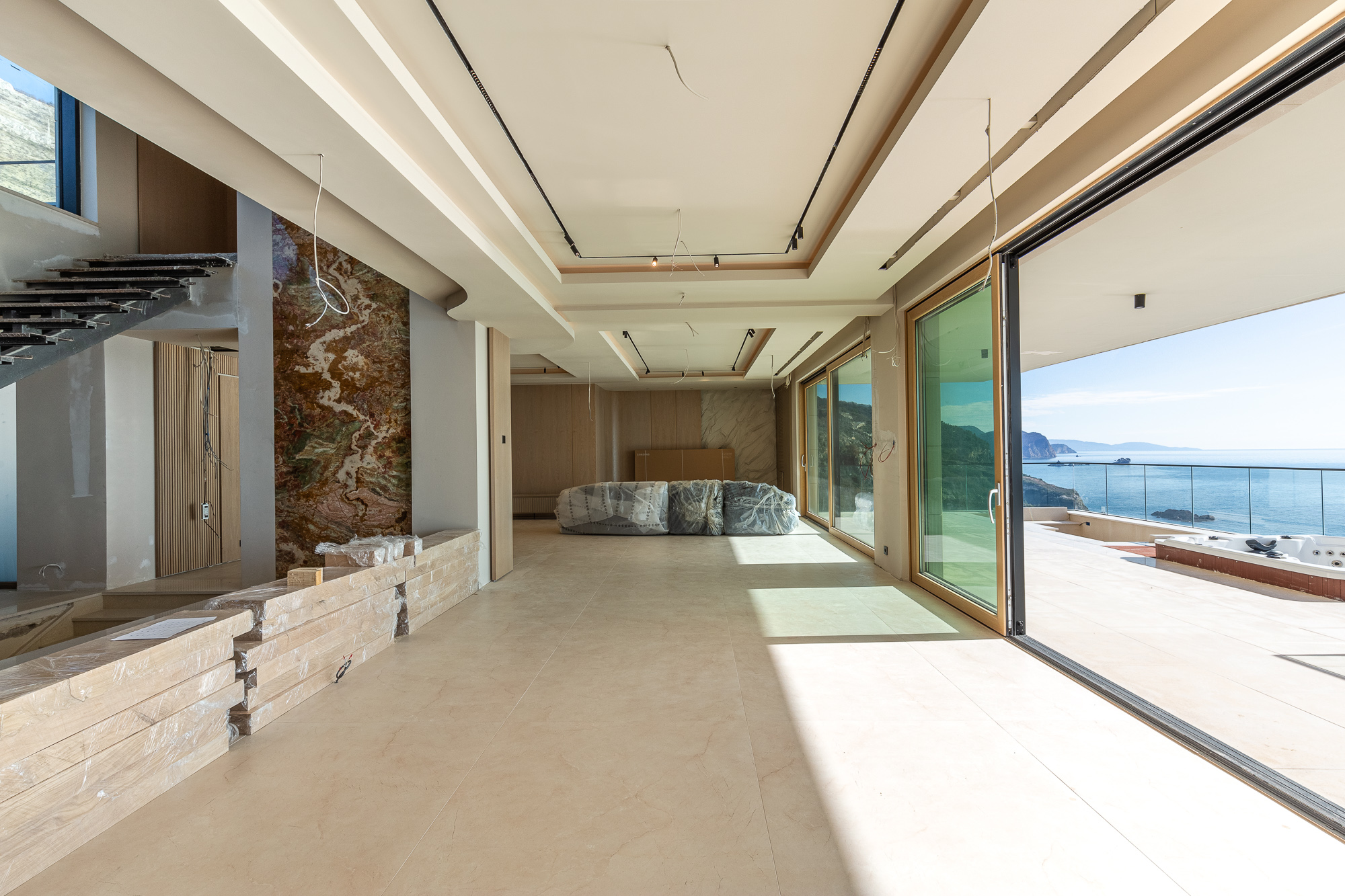 Image of Villa - 7 Bedrooms - 7 Bathrooms for Sale in Budva-Rezevici-Montenegro, Image 21