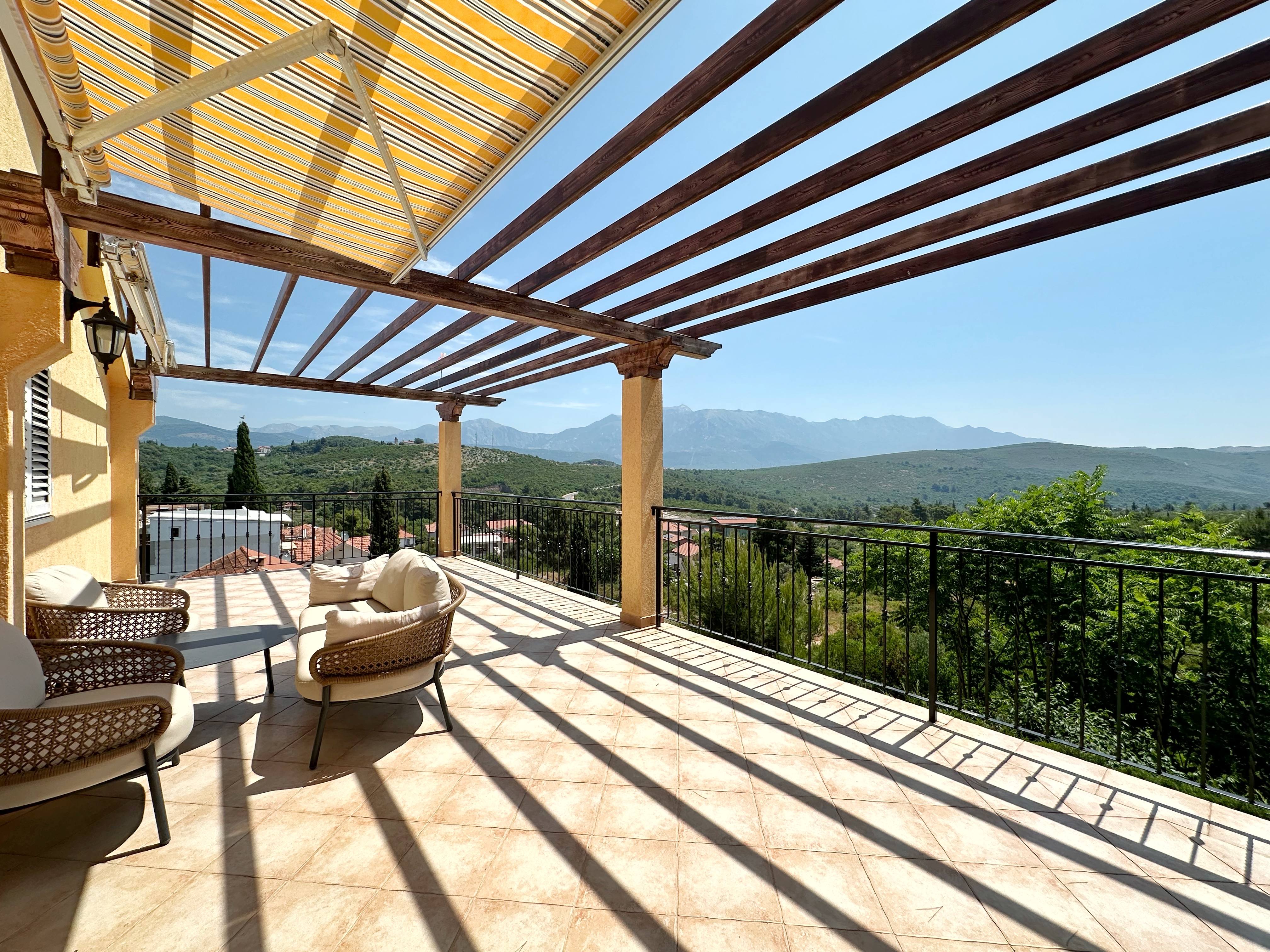 Image of Hotel - 8 Bedrooms - 6 Bathrooms for Sale in Tivat-Lustica-Montenegro, Image 32