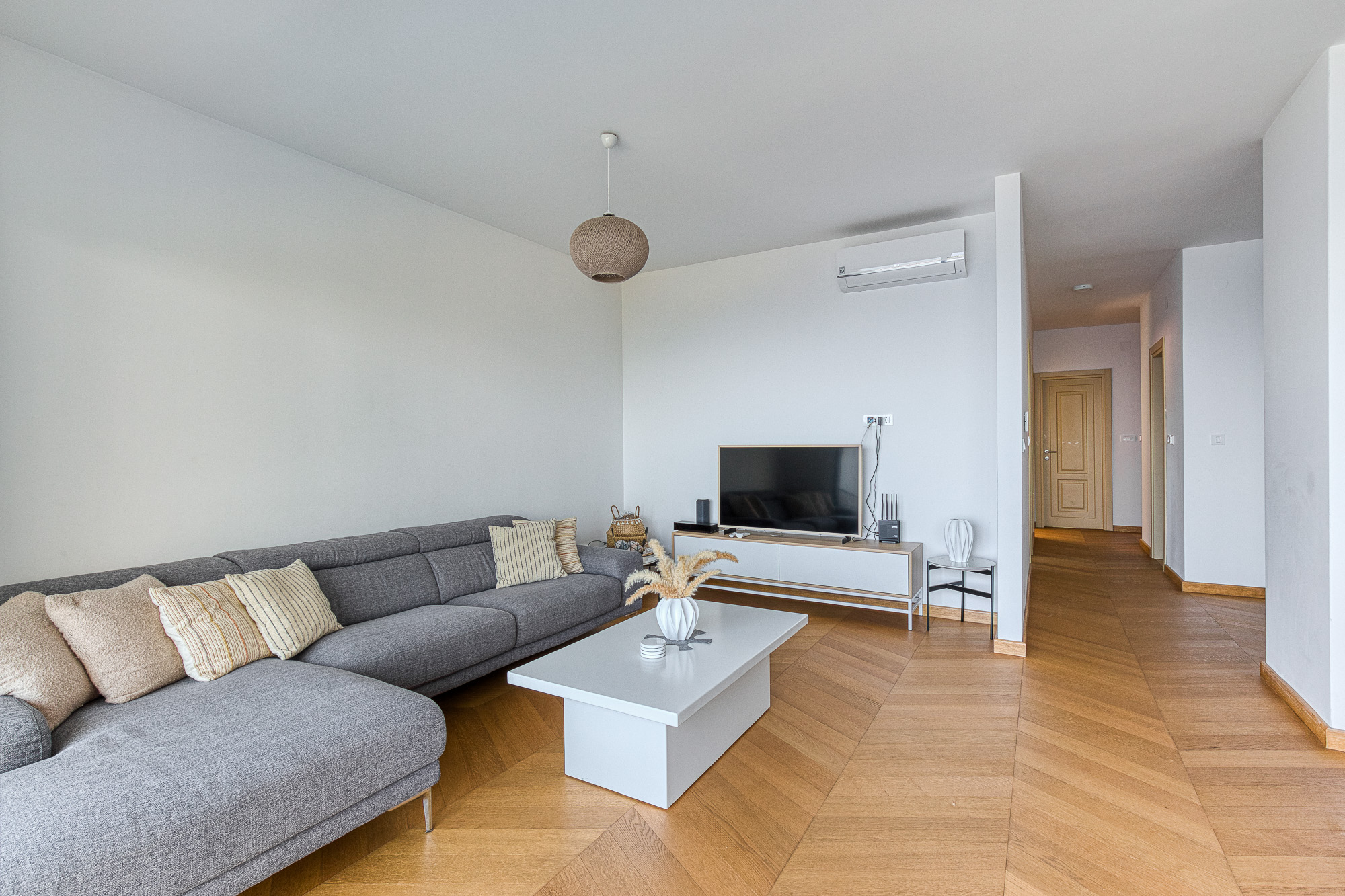 Image of Apartment - 3 Bedrooms - 1 Bathrooms for Sale in Budva-Blizikuce-Montenegro, Image 10