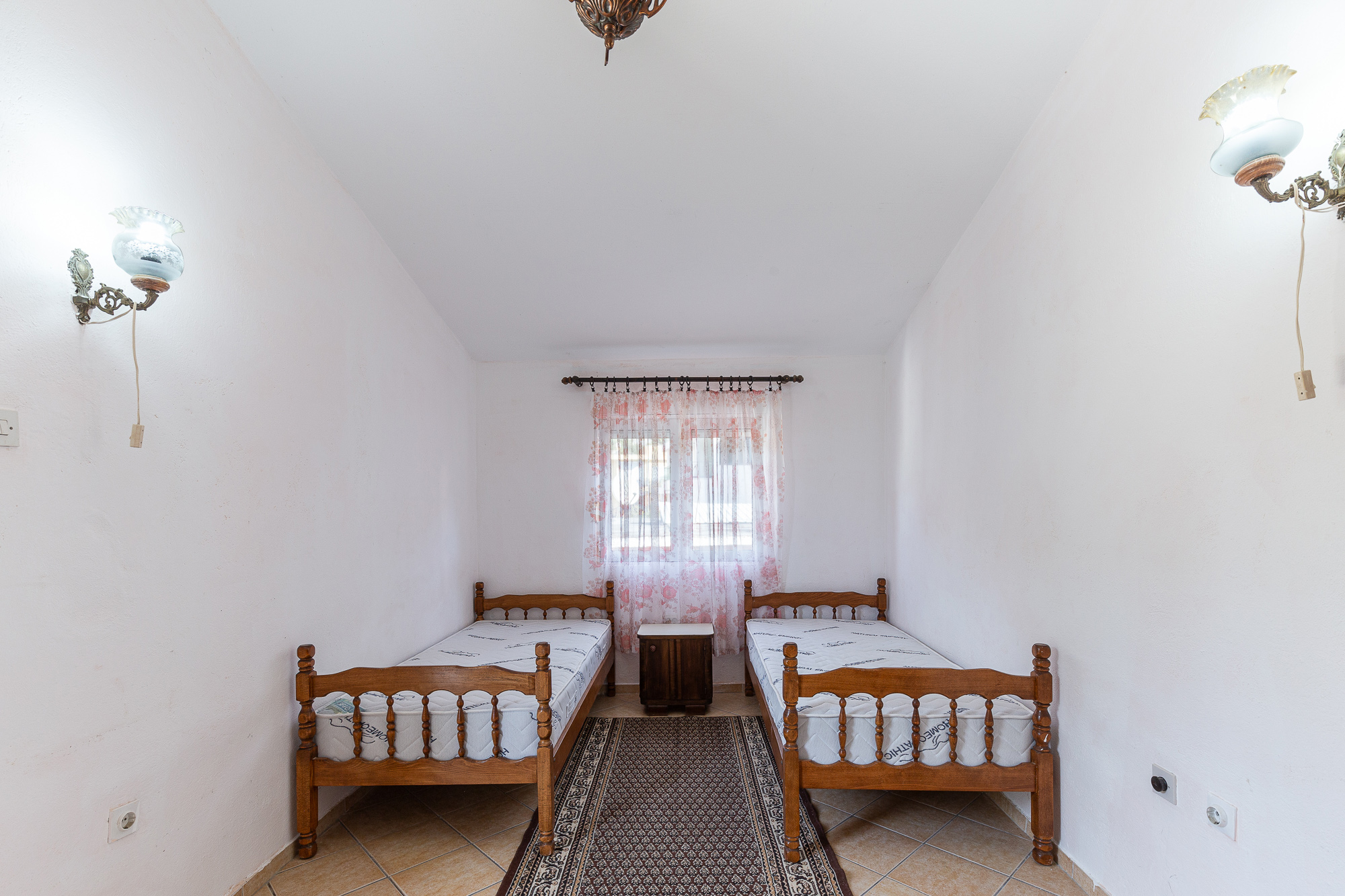Image of House - 8 Bedrooms - 2 Bathrooms for Sale in Bar-Sutomore-Montenegro, Image 6