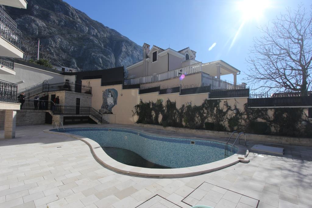 Image of Apartment - 2 Bedrooms - 2 Bathrooms for Sale in Kotor-Dobrota-Montenegro, Image 11