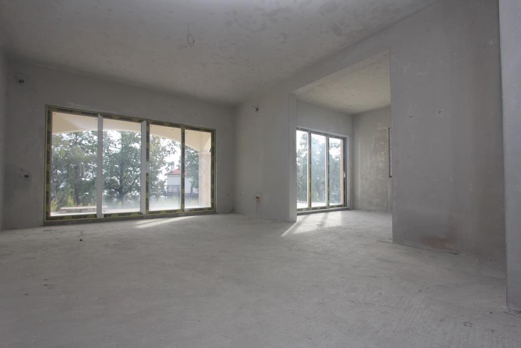 Image of House - 4 Bedrooms - 3 Bathrooms for Sale in Herceg-Novi-Herceg Novi-Montenegro, Image 2