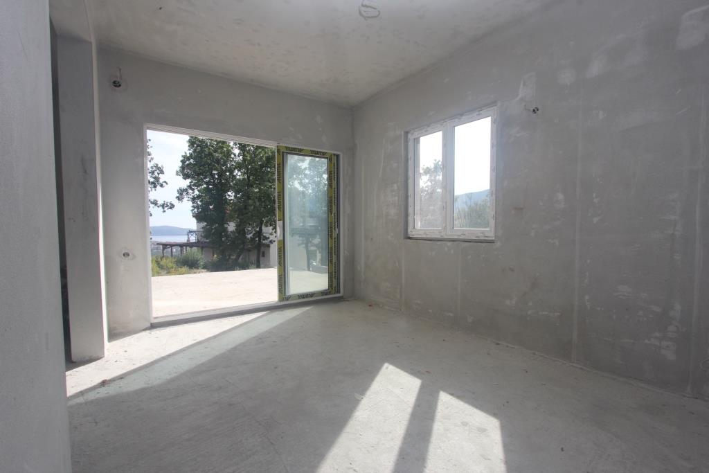Image of House - 4 Bedrooms - 3 Bathrooms for Sale in Herceg-Novi-Herceg Novi-Montenegro, Image 4