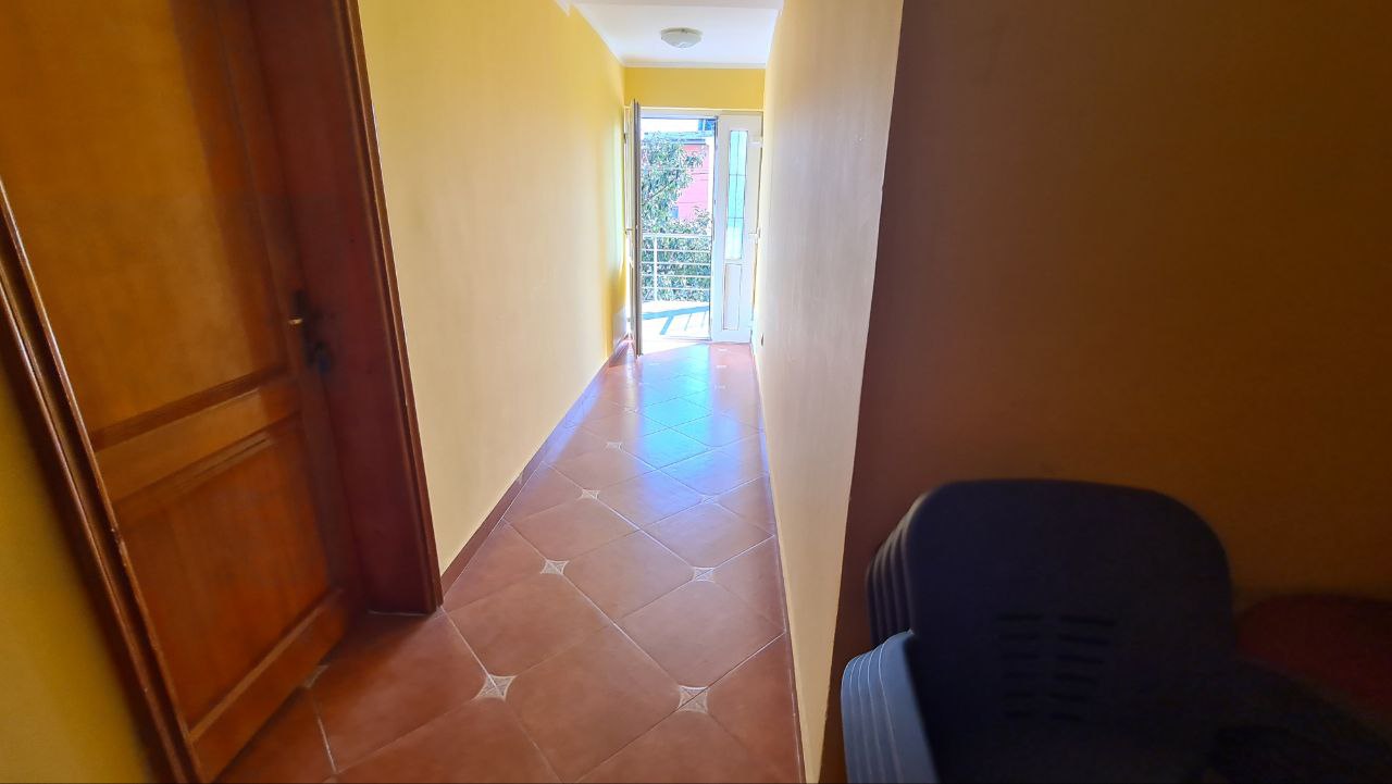 Image of House - 8 Bedrooms - 6 Bathrooms for Sale in Bar-Sutomore-Montenegro, Image 7