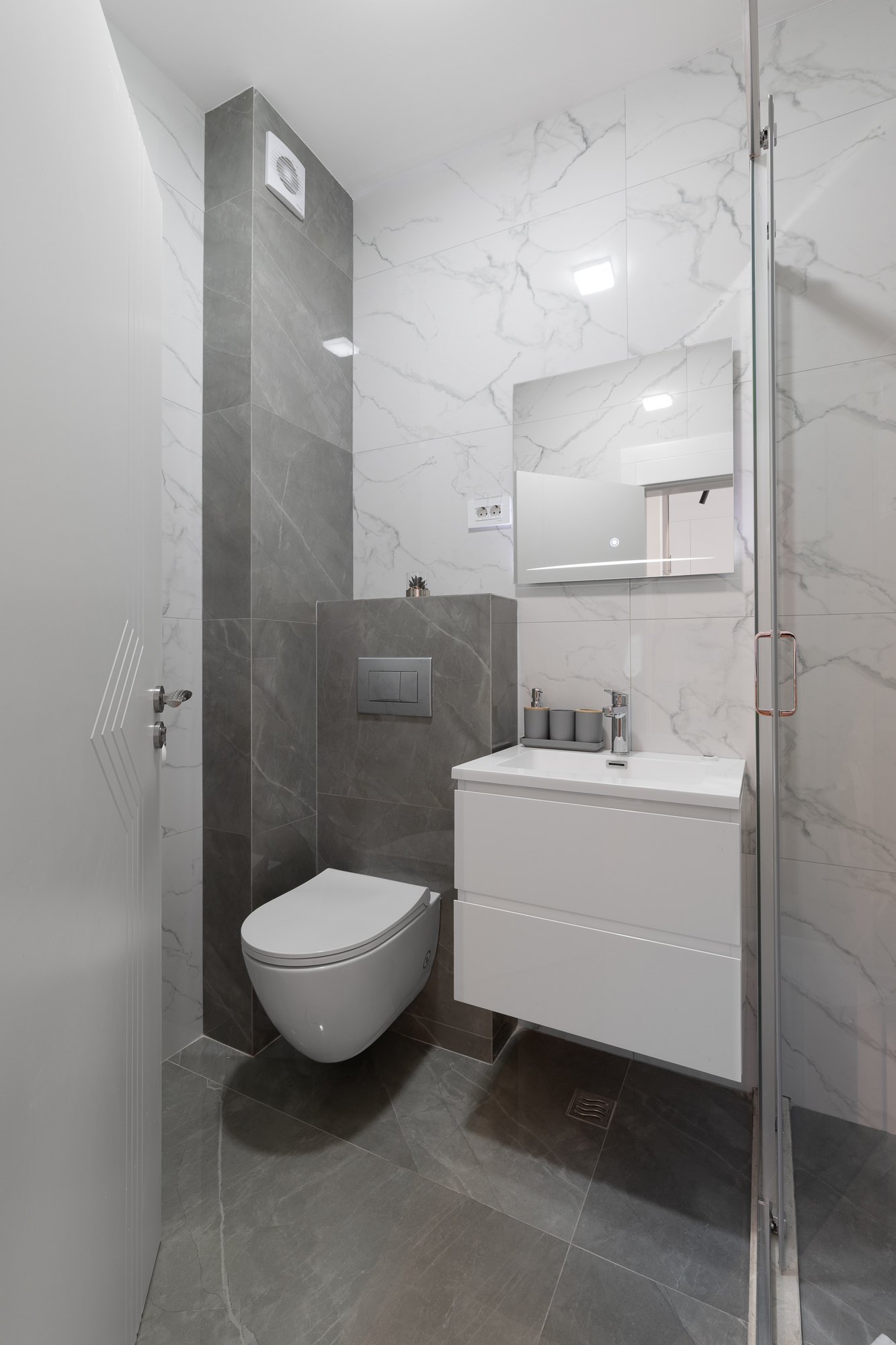 Image of Apartment - 1 Bedrooms - 1 Bathrooms for Sale in Budva-Budva-Montenegro, Image 7