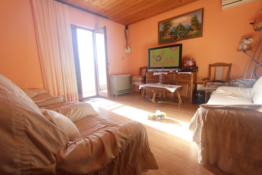 Image of House - 5 Bedrooms - 4 Bathrooms for Sale in Herceg-Novi-Herceg Novi-Montenegro, Image 2