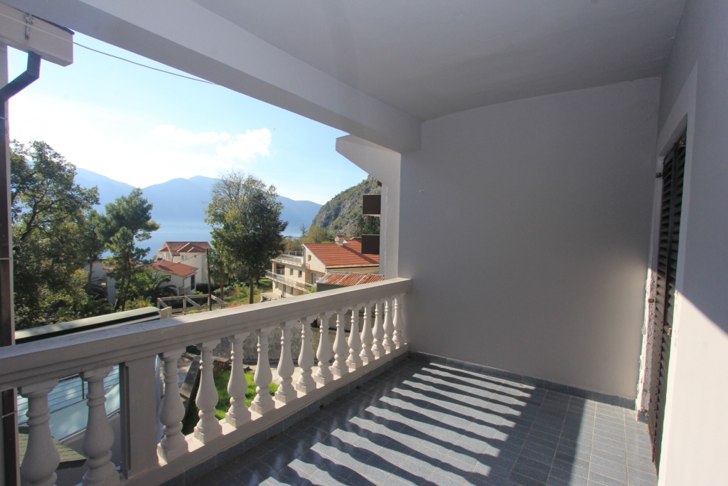 Image of House - 5 Bedrooms for Sale in Kotor-Kotor-Montenegro, Image 7