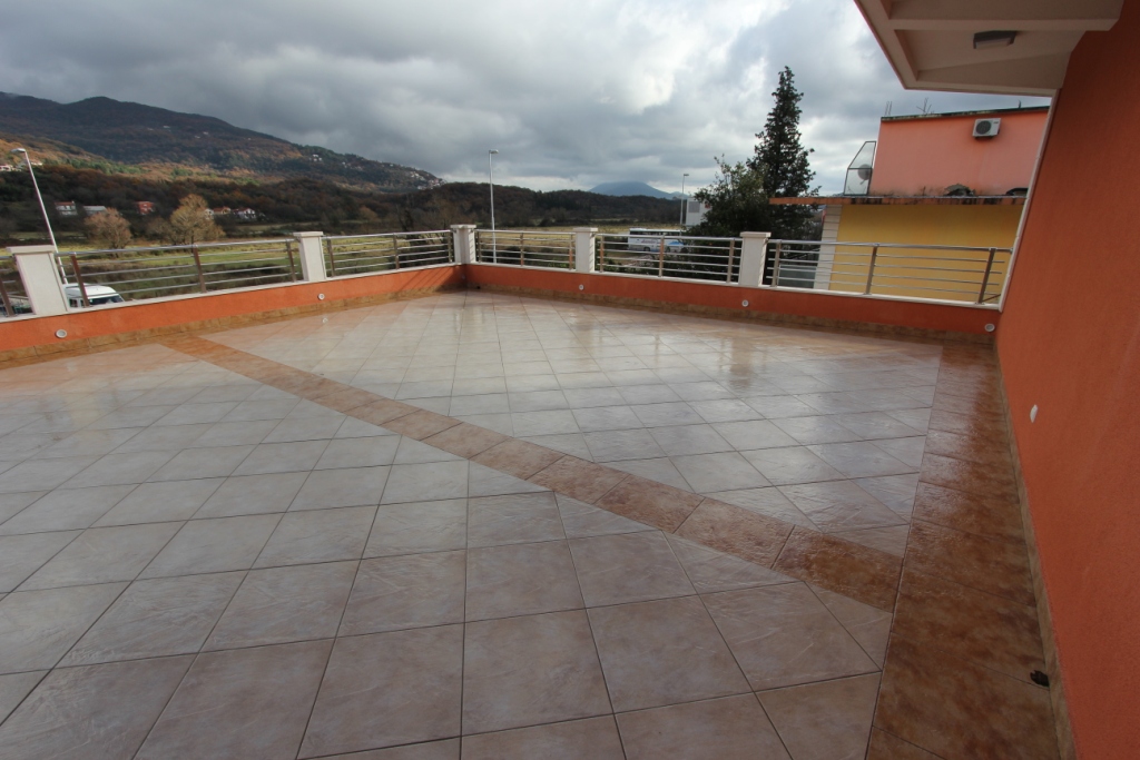 Image of Hotel - 16 Bedrooms for Sale in Herceg-Novi-Igalo-Montenegro, Image 4