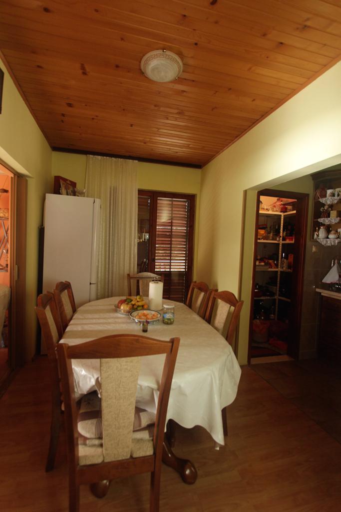 Image of House - 5 Bedrooms - 4 Bathrooms for Sale in Herceg-Novi-Herceg Novi-Montenegro, Image 4