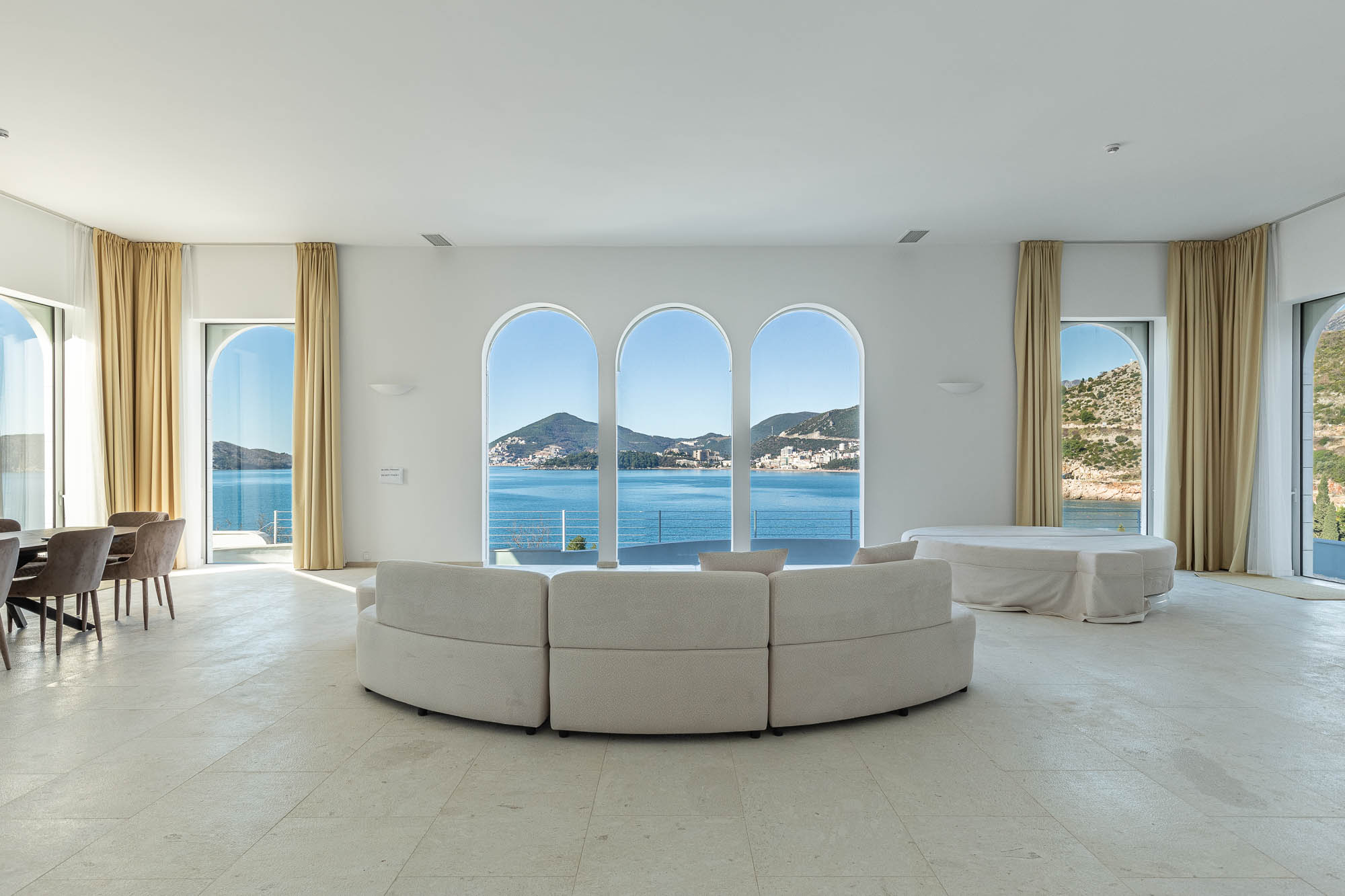 Image of Villa - 4 Bedrooms for Sale in Budva-Kamenovo-Montenegro, Image 8