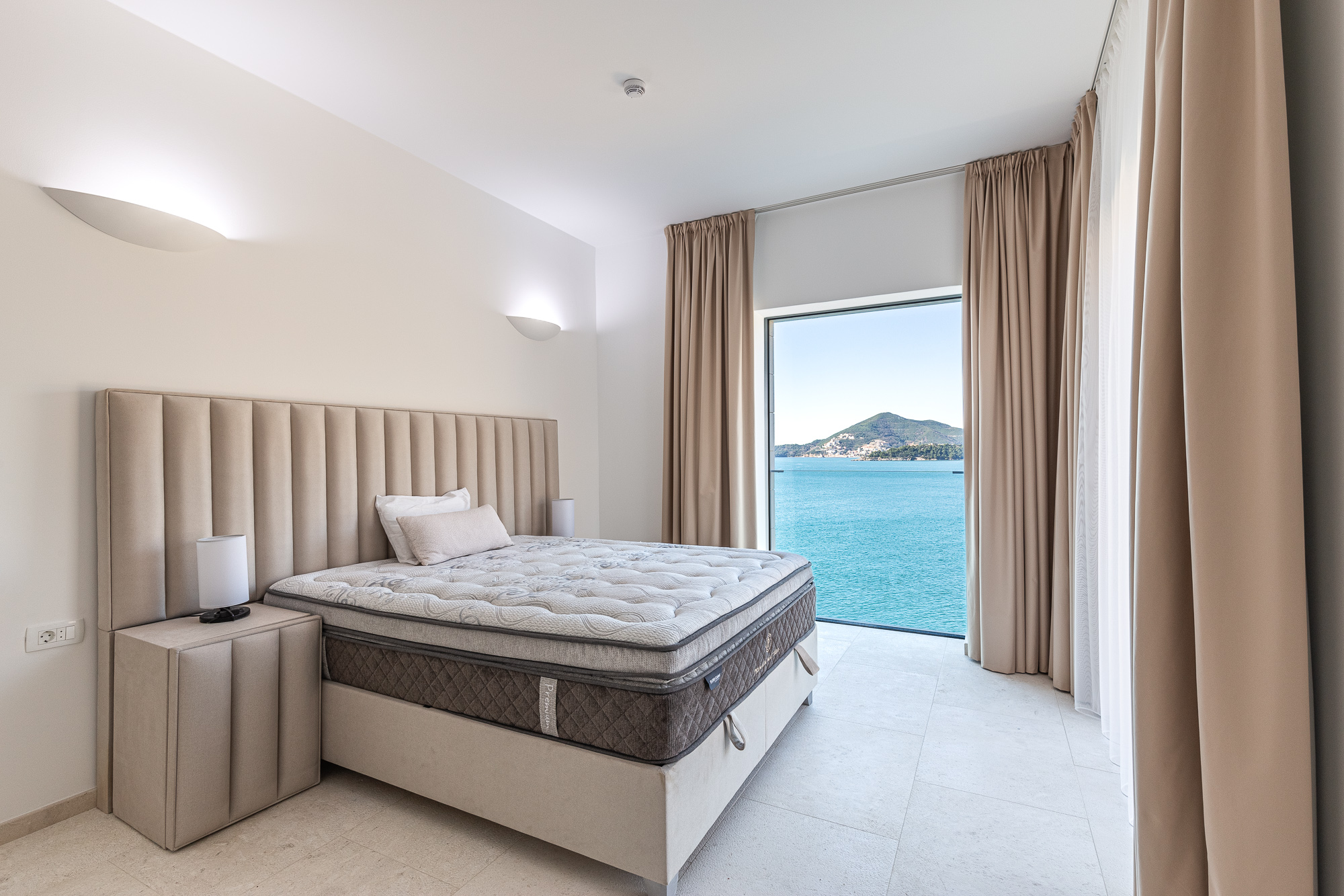 Image of Villa - 4 Bedrooms for Sale in Budva-Kamenovo-Montenegro, Image 38