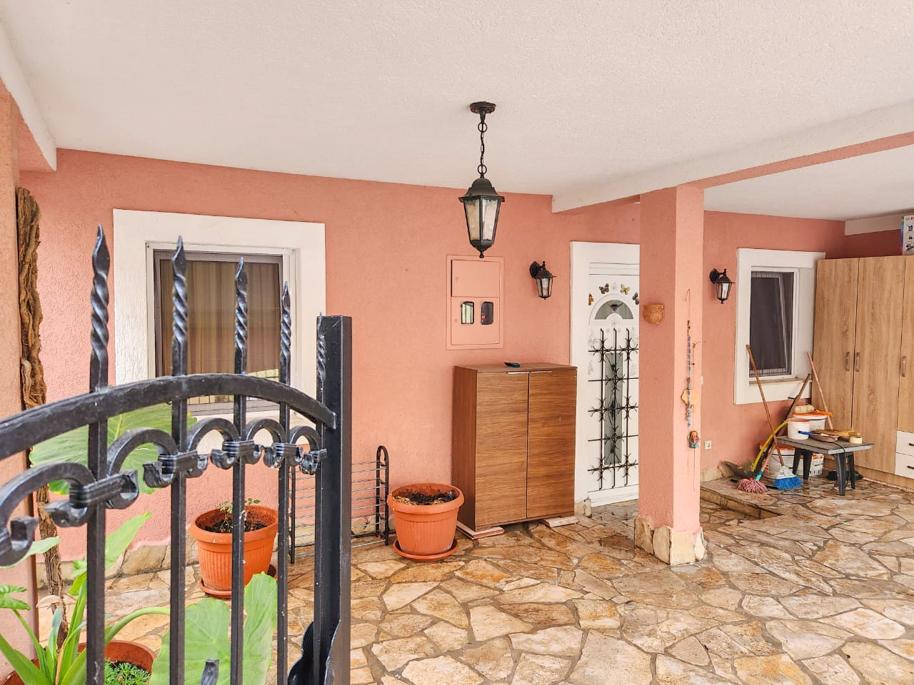 Image of House - 4 Bedrooms - 3 Bathrooms for Sale in Bar-Zeleni Pojas-Montenegro, Image 11