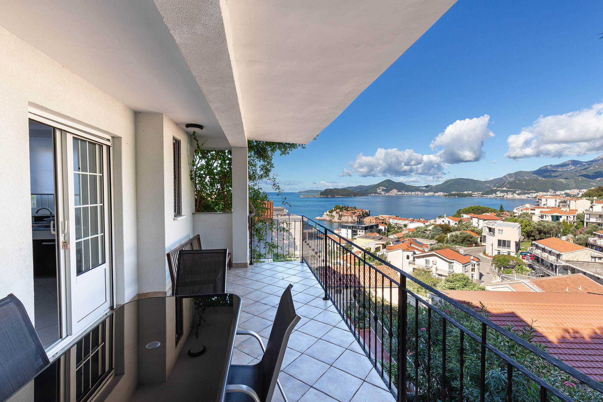 Image of Apartment - 3 Bedrooms - 2 Bathrooms for Sale in Budva-Sveti Stefan-Montenegro, Image 1