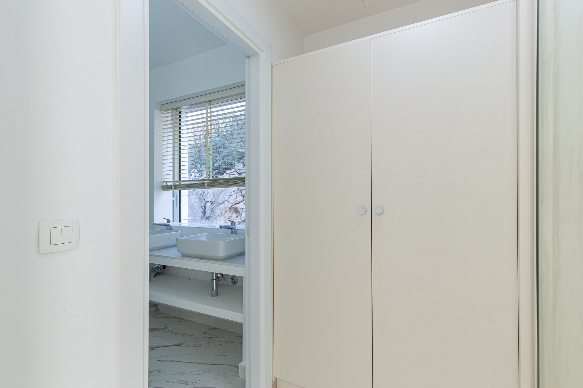 Image of Villa - 4 Bedrooms for Sale in Budva-Kamenovo-Montenegro, Image 17