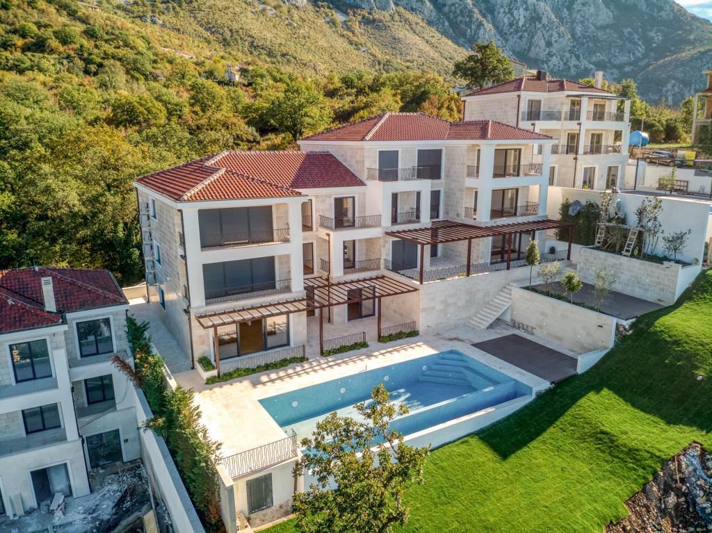 Image of Apartment - 3 Bedrooms - 1 Bathrooms for Sale in Budva-Blizikuce-Montenegro, Image 1