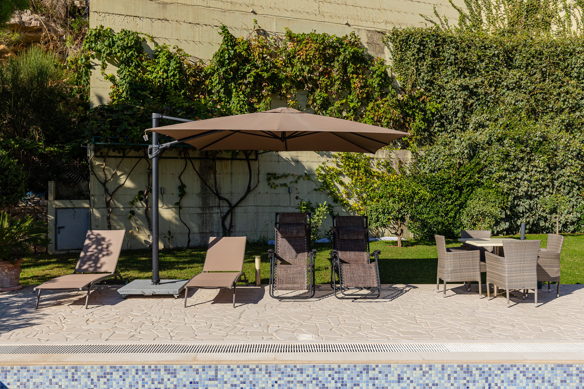 Image of Villa - 4 Bedrooms - 5 Bathrooms for Sale in Budva-Rezevici-Montenegro, Image 16