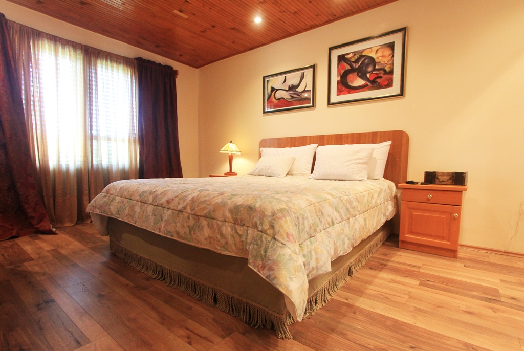 Image of House - 3 Bedrooms - 2 Bathrooms for Sale in Budva-Radanovici-Montenegro, Image 23