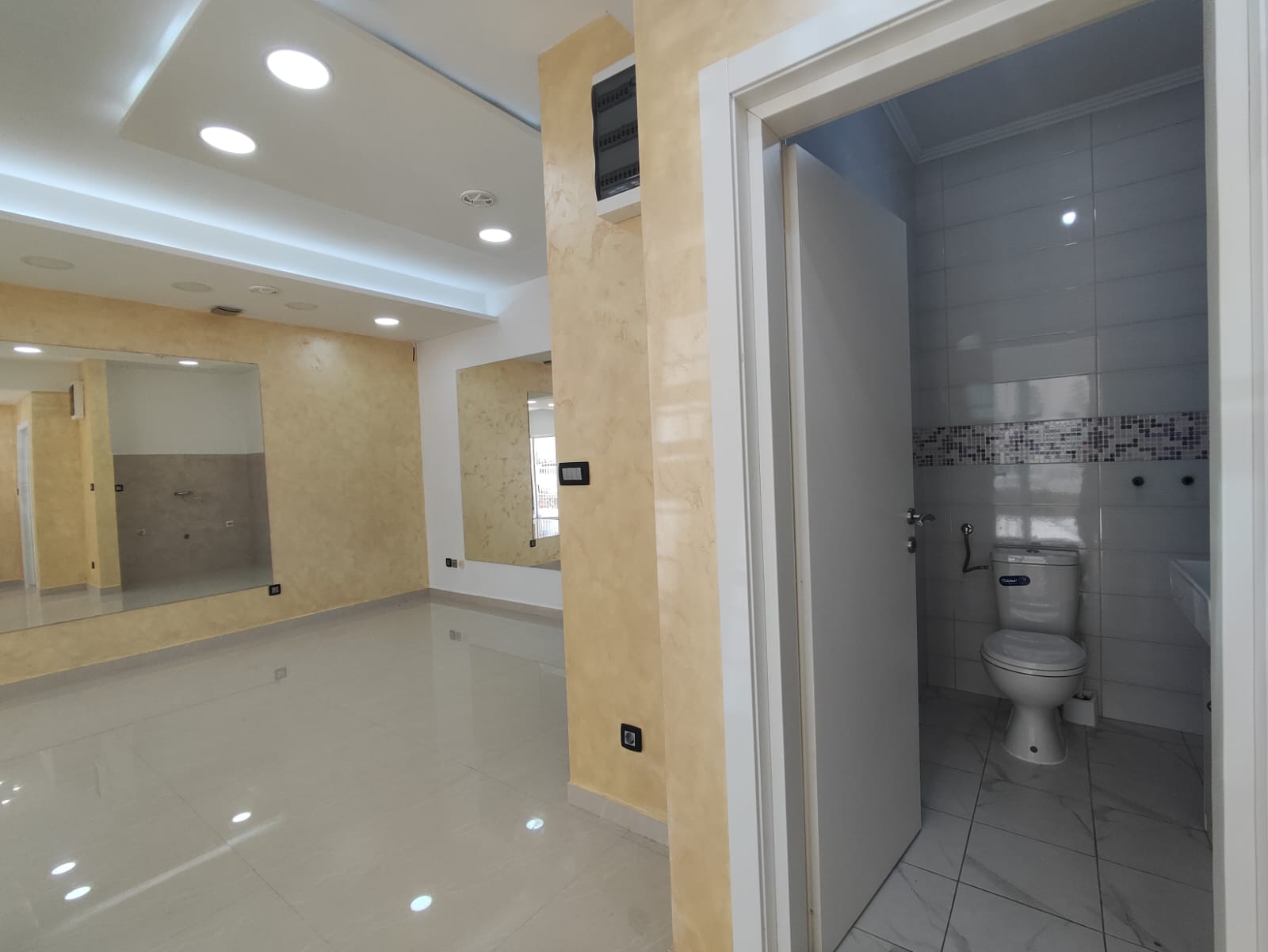 Image of Commerce property - 1 Bedrooms - 1 Bathrooms for Sale in Budva-Budva-Montenegro, Image 4