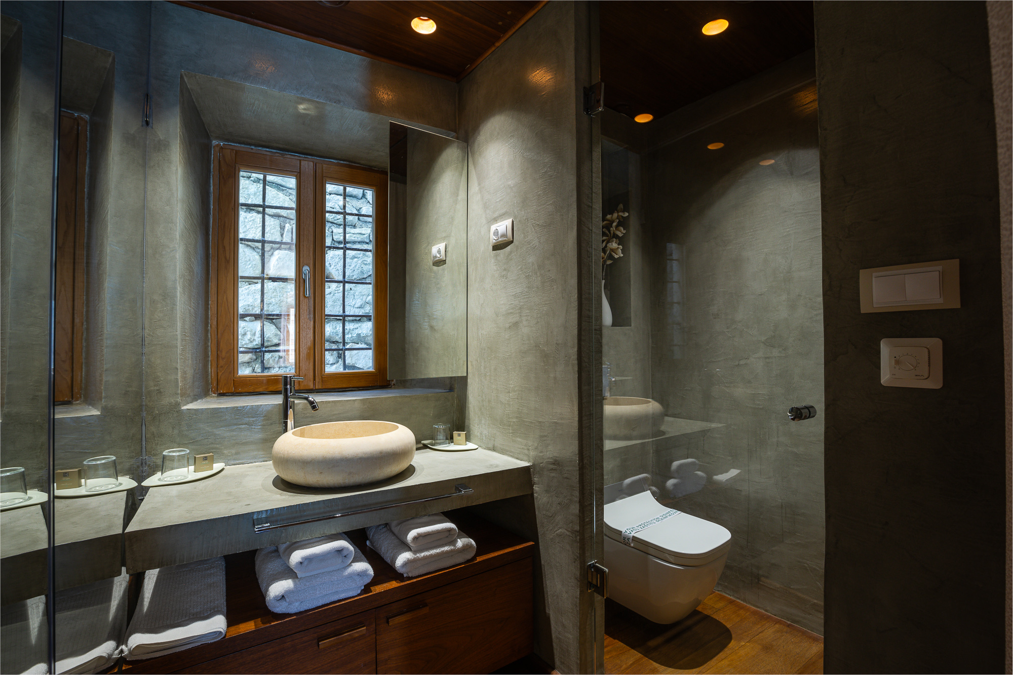 Image of Villa - 7 Bedrooms - 7 Bathrooms for Sale in Kotor-Montenegro, Image 9