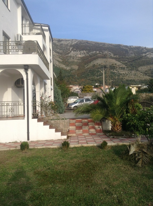 Image of House - 12 Bedrooms - 10 Bathrooms for Sale in Bar-Bar-Montenegro, Image 4