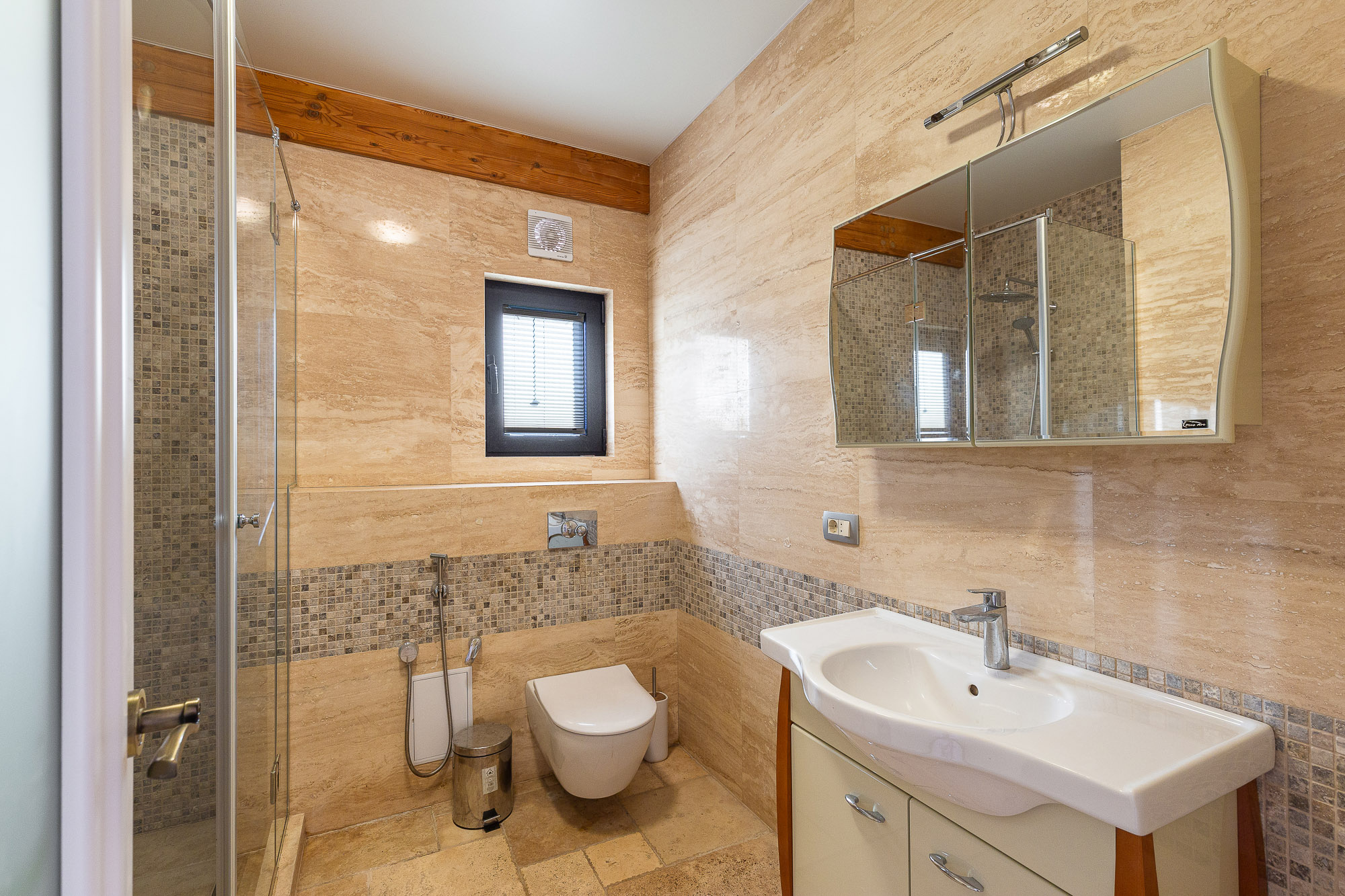 Image of House - 3 Bedrooms - 3 Bathrooms for Sale in Tivat-Tivat-Montenegro, Image 9