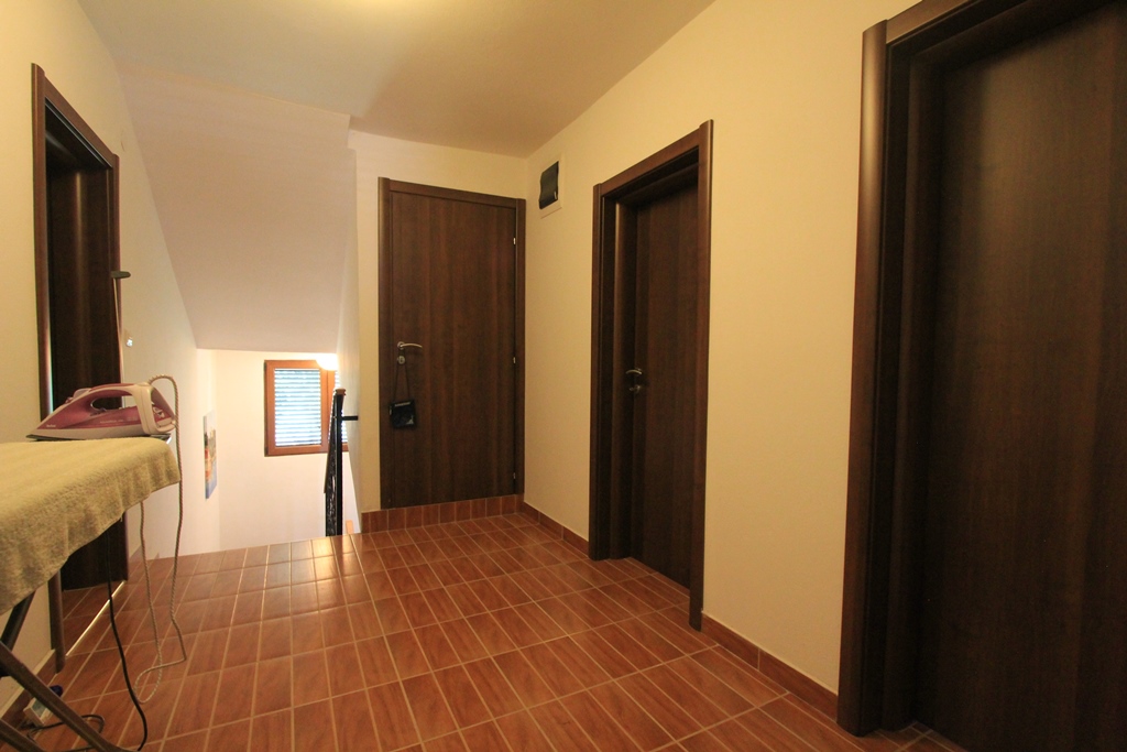 Image of House - 3 Bedrooms - 3 Bathrooms for Sale in Herceg-Novi-Baosici-Montenegro, Image 10